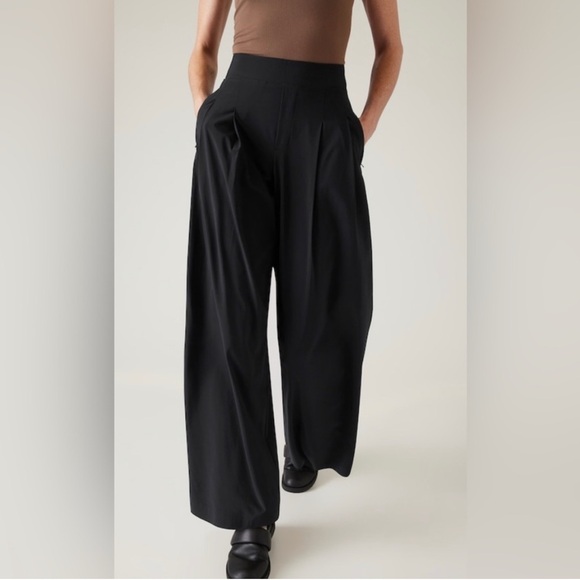 Athleta Brooklyn Heights Pleated Wide-Legged Pants - Picture 2 of 6